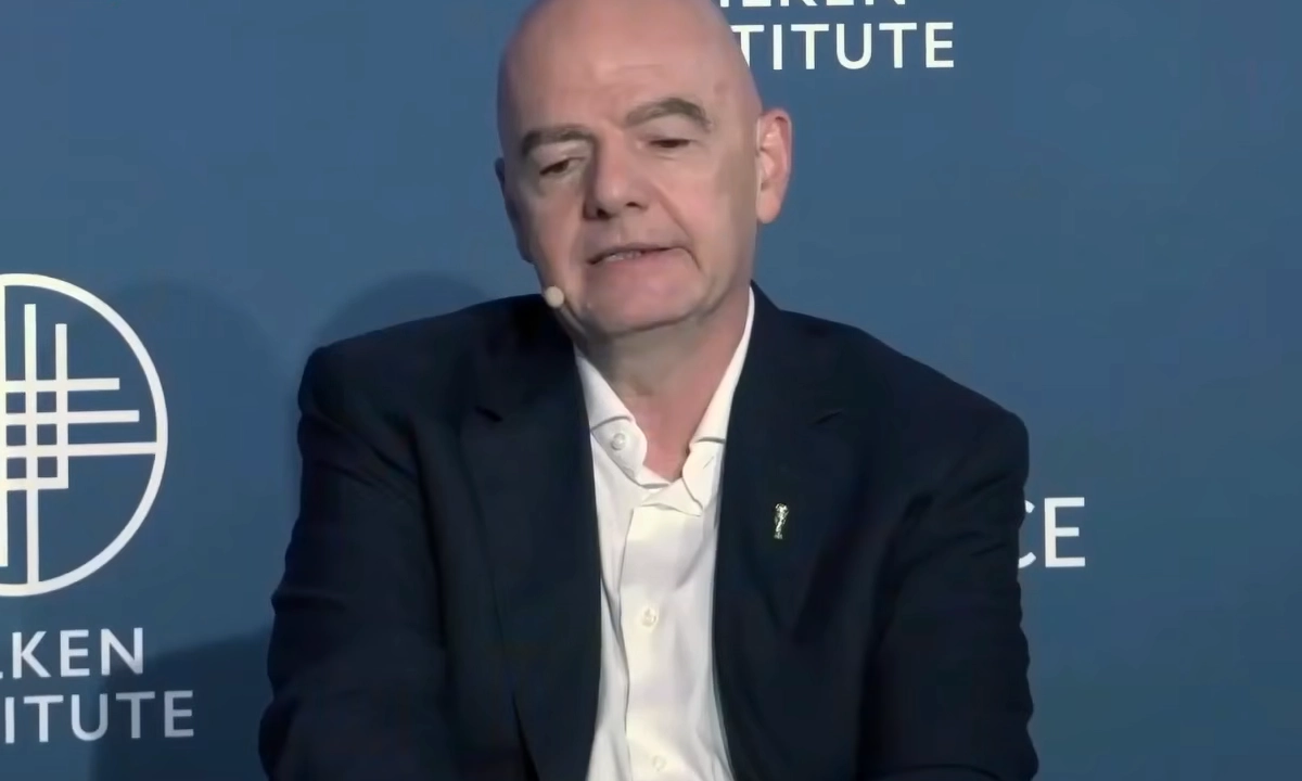 Predsjednik FIFA Infantino Običa Hot Dogove za Kupnju Karta po 2 Milijuna Dolarova