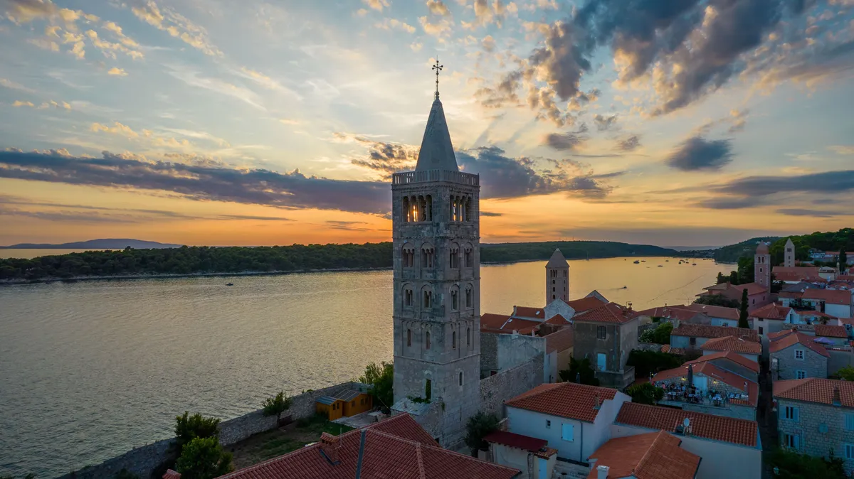 Hrvatski Platnicni Bar na Top 27 u Europi od The Guardiana