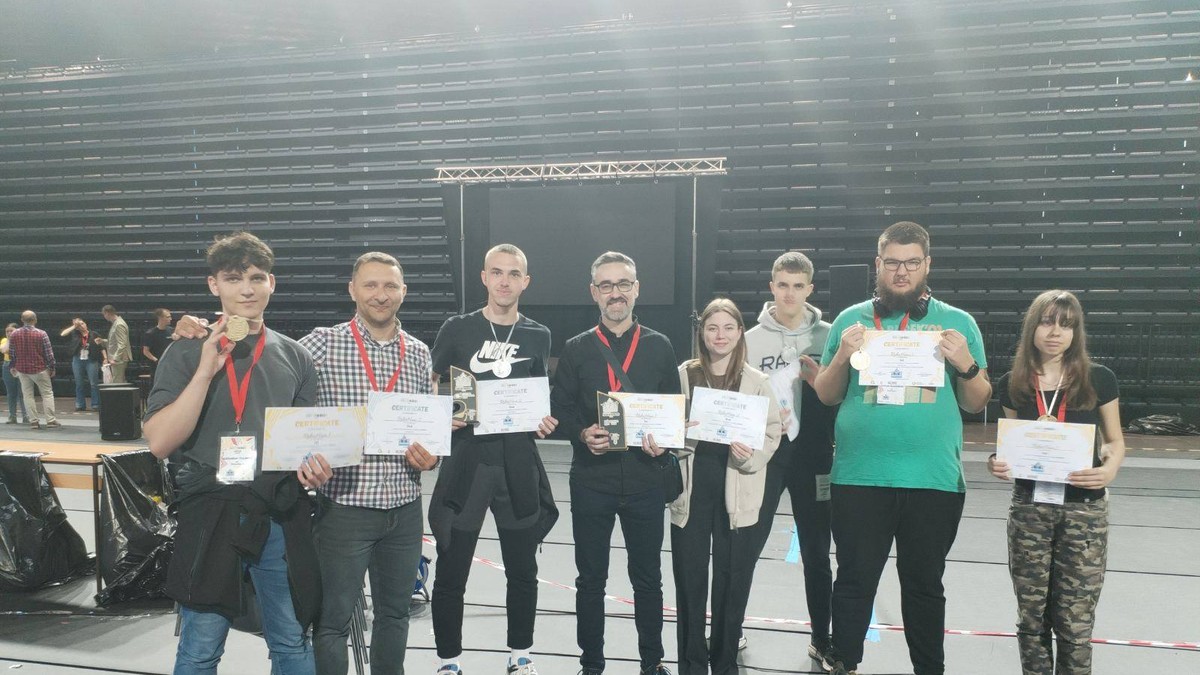 Ученици из Владичиног Хана за светско роботско првенство