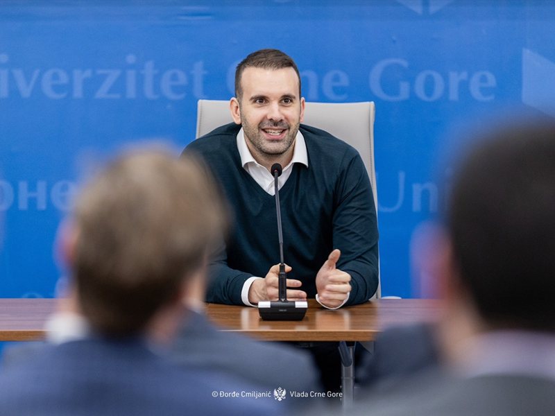 Crna Gora će iznositi premašen lokalni mlijek u susjedne zemlje