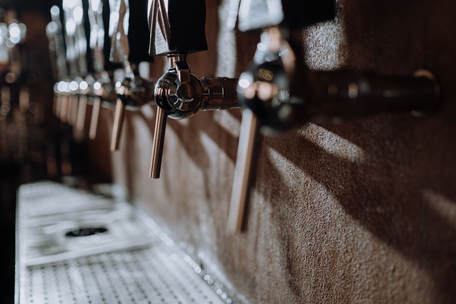 Brewery 31 craft beer bar taps bottles interior