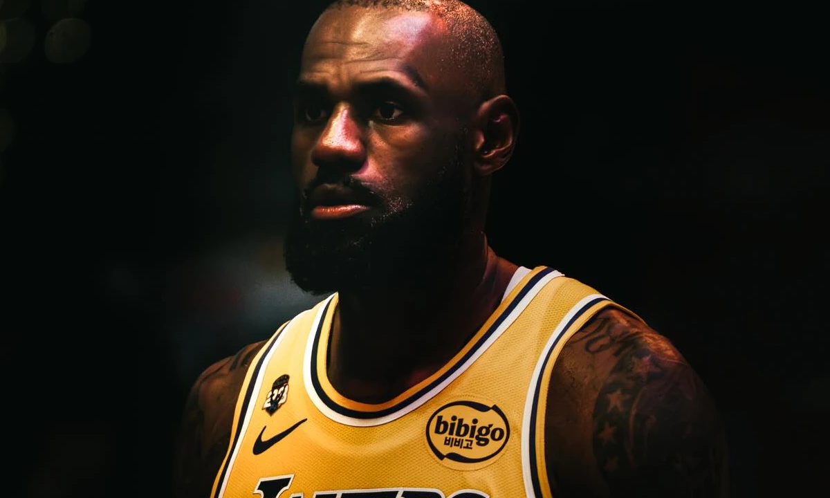 LeBron James Dosegnuo 300 Playoff Utakmica