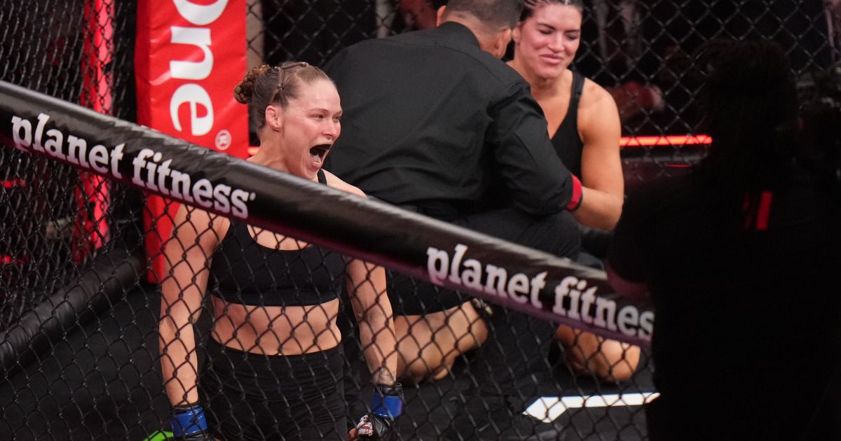 Ronda Rousey Vratila Se sa Dominečnom Pobjedom nad Đinom Carano za 15 Sekundi
