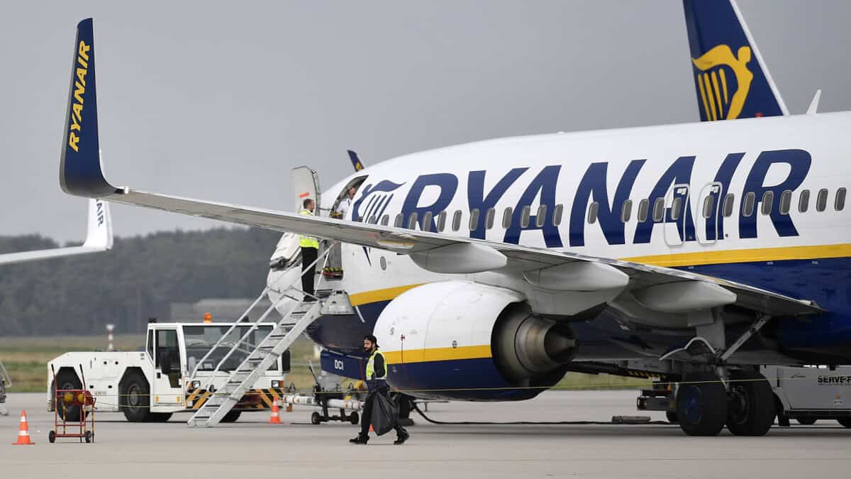 Ryanair Zatvara Bazu u Soluni Ulistru, Podizaju Se Brige za Turizam i Zaposlenost