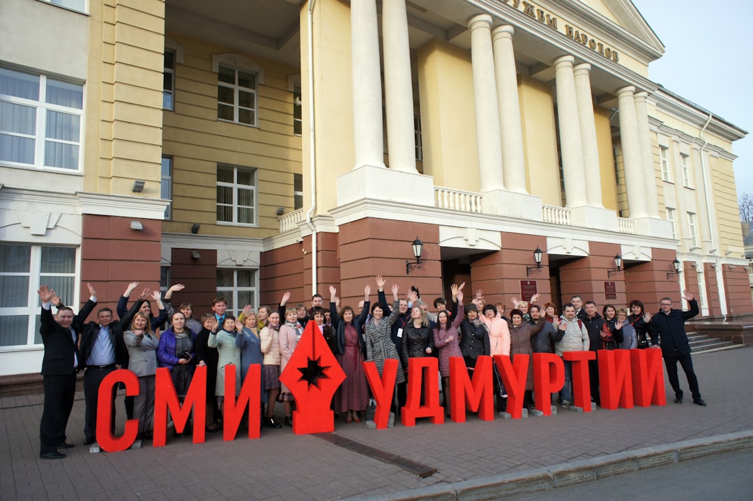 СКОПСКА ПОЛИЦИЈА АРЕСТИРА МУШКАРЦА ЗА ПУЖЊАНЈЕ БУЛГАРСКОГ АМБАСАДЕ