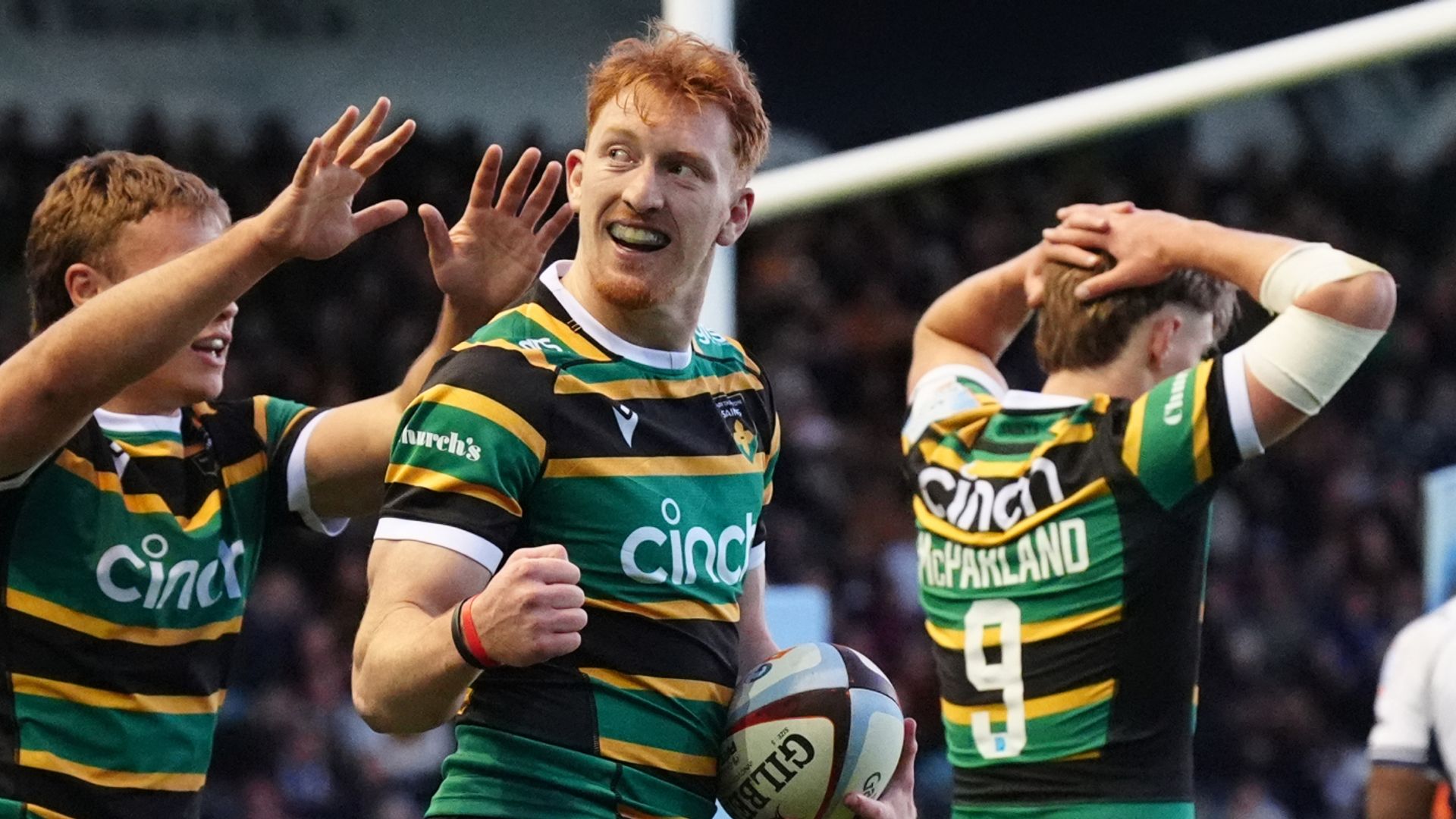 Hendy са четири трија доводи Saints до 94-33 победе над Bristol