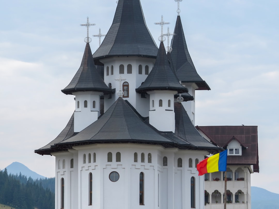Дрвене цркве Марамуреша: Чување византијског обреда у северној Румунији