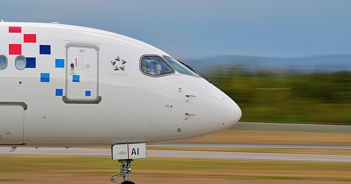 Скокан инцидент: Крстонарни авион Croatia Airlinesа се отклони са пустице у Сплиту