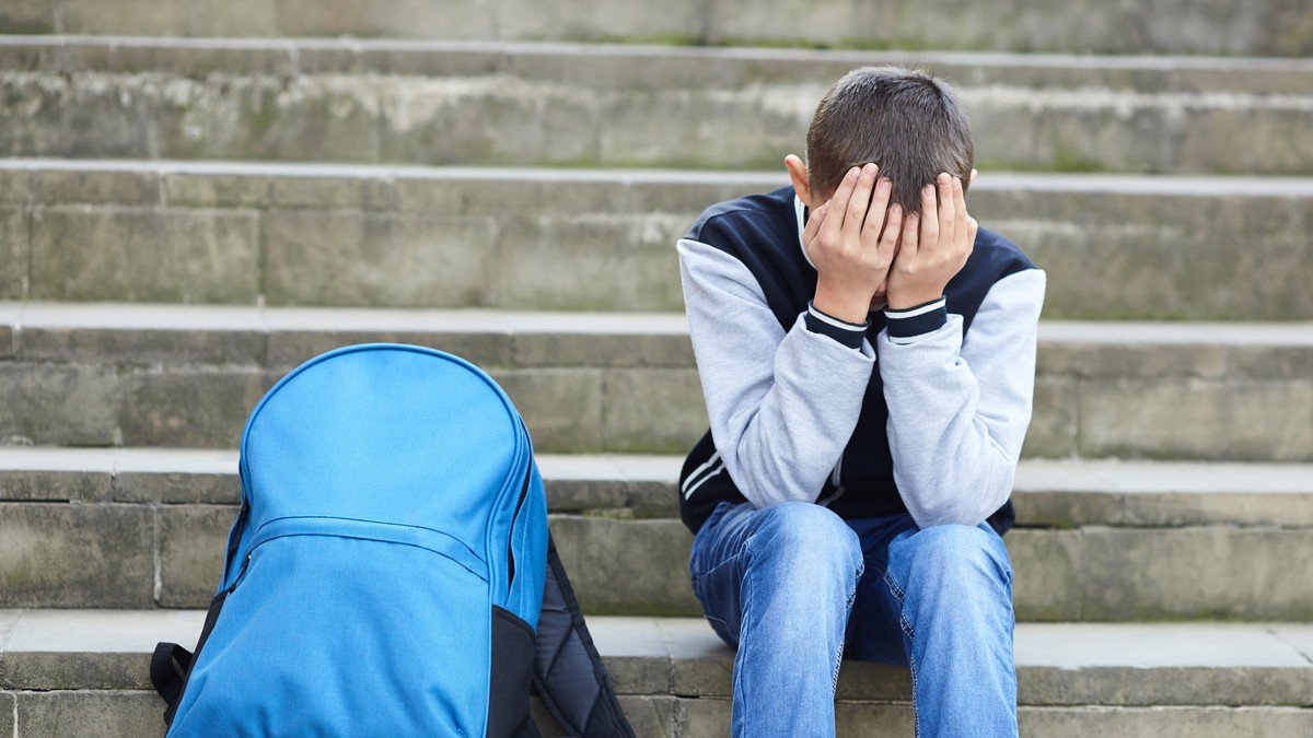 Srpsko dete žrtva zlostavljanja u Hrvatskoj: rasizam i haramstvo u školi