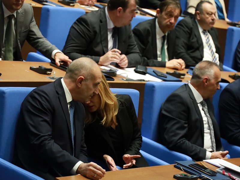 Mihaila Dokova sjaja, dok Rumen Radev podignuće njezinu političku zvijezdu
