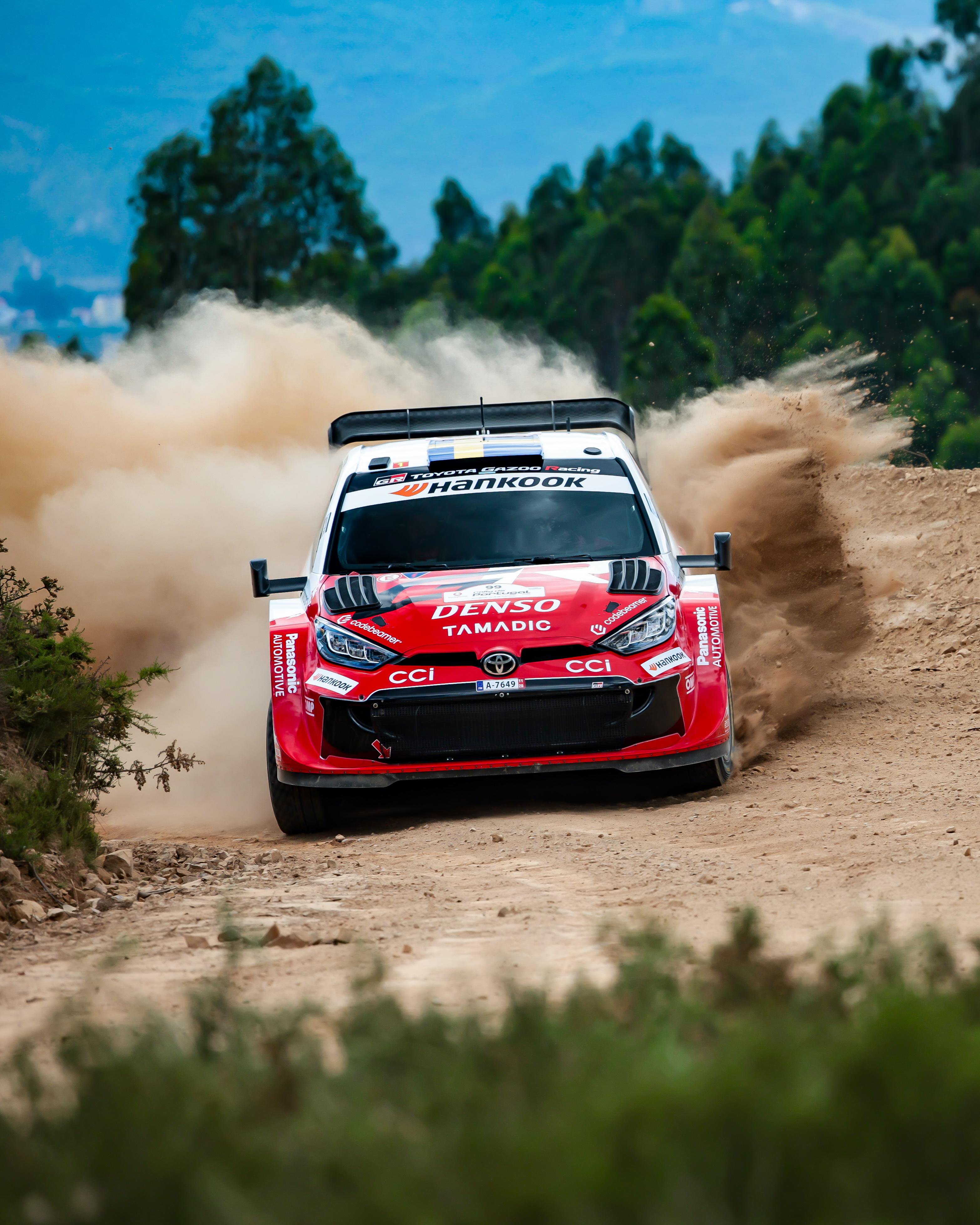 Oliver Solberg Vodi Nakon Prvih Tri Etapi Portugalskog Rallyja