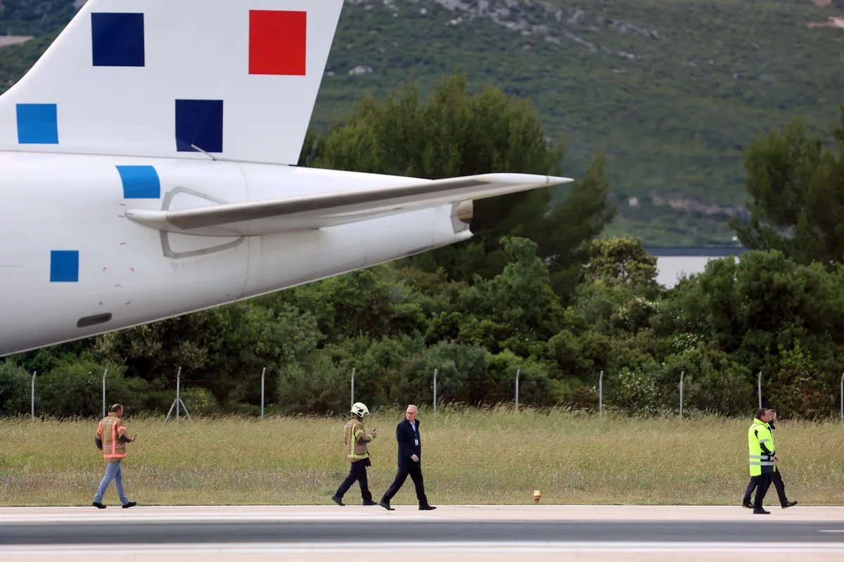 Улица претраге прекоleta Croatia Airlines после из“”

LANG_SR:
Претрага прекоleta Croatia Airlines после отклонења са површиза на старти