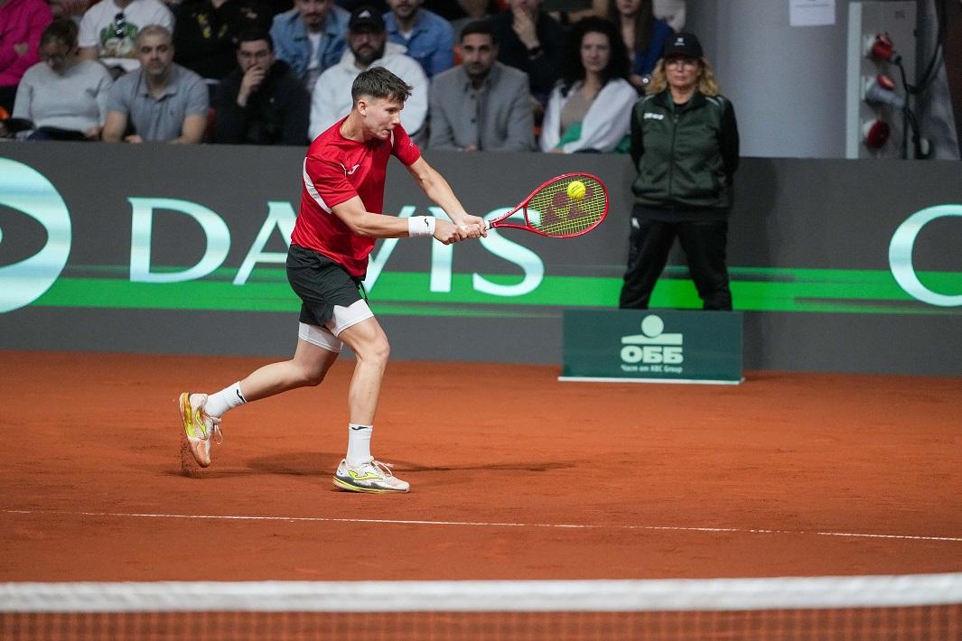 Iliyan Radulov Eliminira Petog Seeda i Osigurava Treću Slijedenu Pobjedu u Španjolskoj