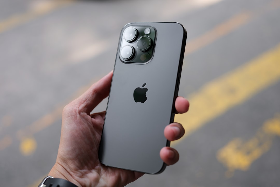Apple iPhone 17 Pro Max: Интеграција вештачке интелигенције и балканско тржиште технологије
