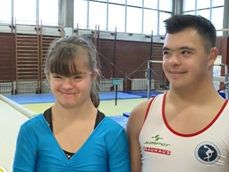 Atleti s sindromom Downe sudjeluju u otvaranju Svjetskog Challenge Cupa u umjetnoj gimnastici u Varni