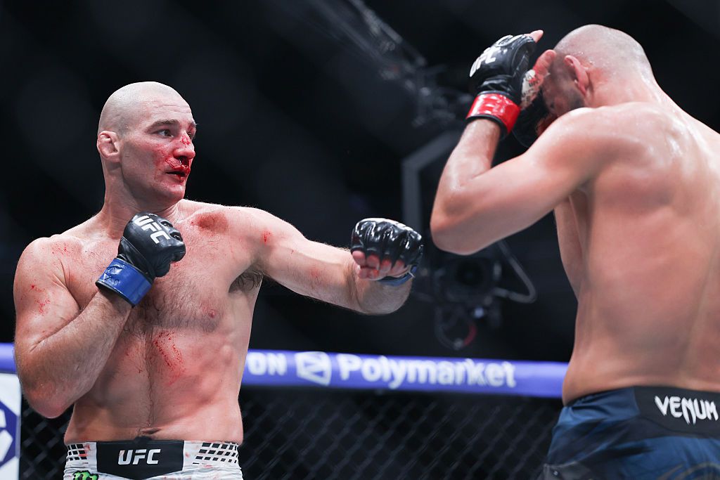 Strickland Premaže Chimaeva i Ponovno Zajedljiva UFC Srednju Težinu
