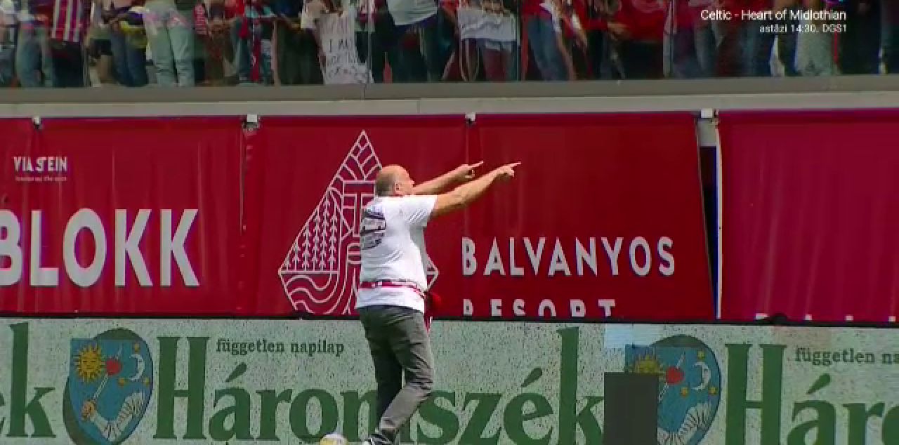 Vlasnik Sepsi OSK se raduje na travi posle promocije u Superligu